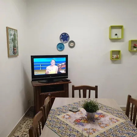 Chiara Naxos Daire *