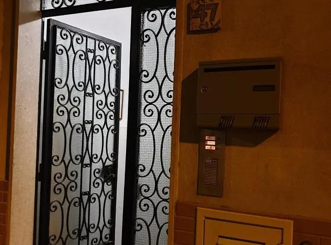 Chiara Naxos アパート *